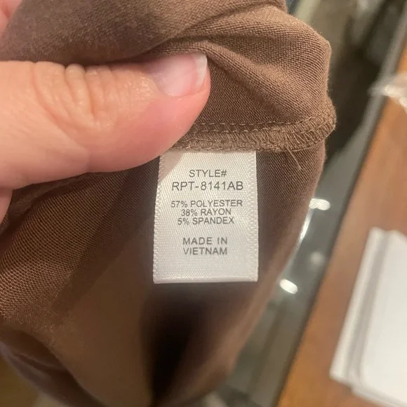 Zenana mocha leopard long sleeve tee - Picture 2 of 4